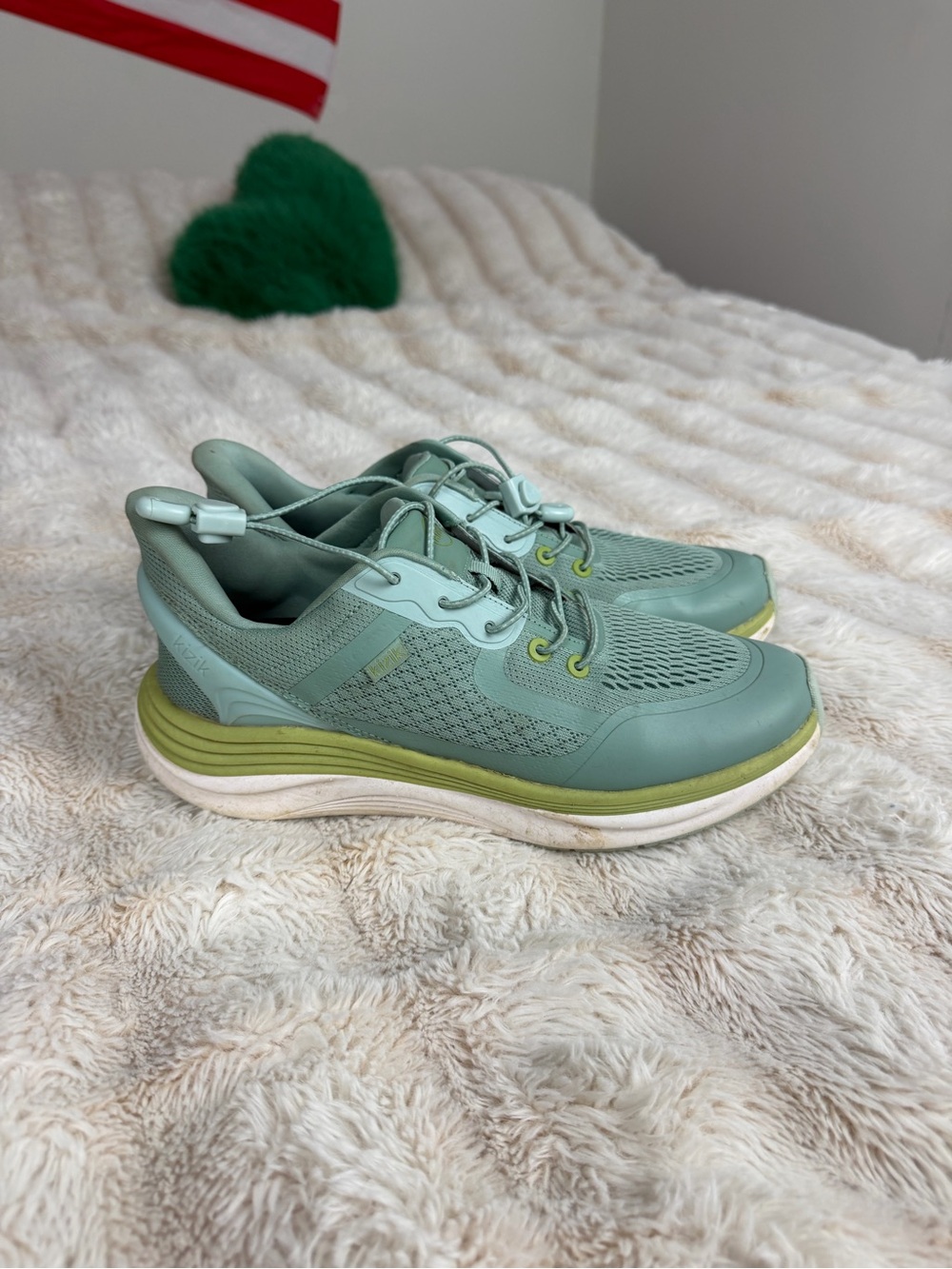 Women's Lightweight Athletic Sneakers in Sage Green